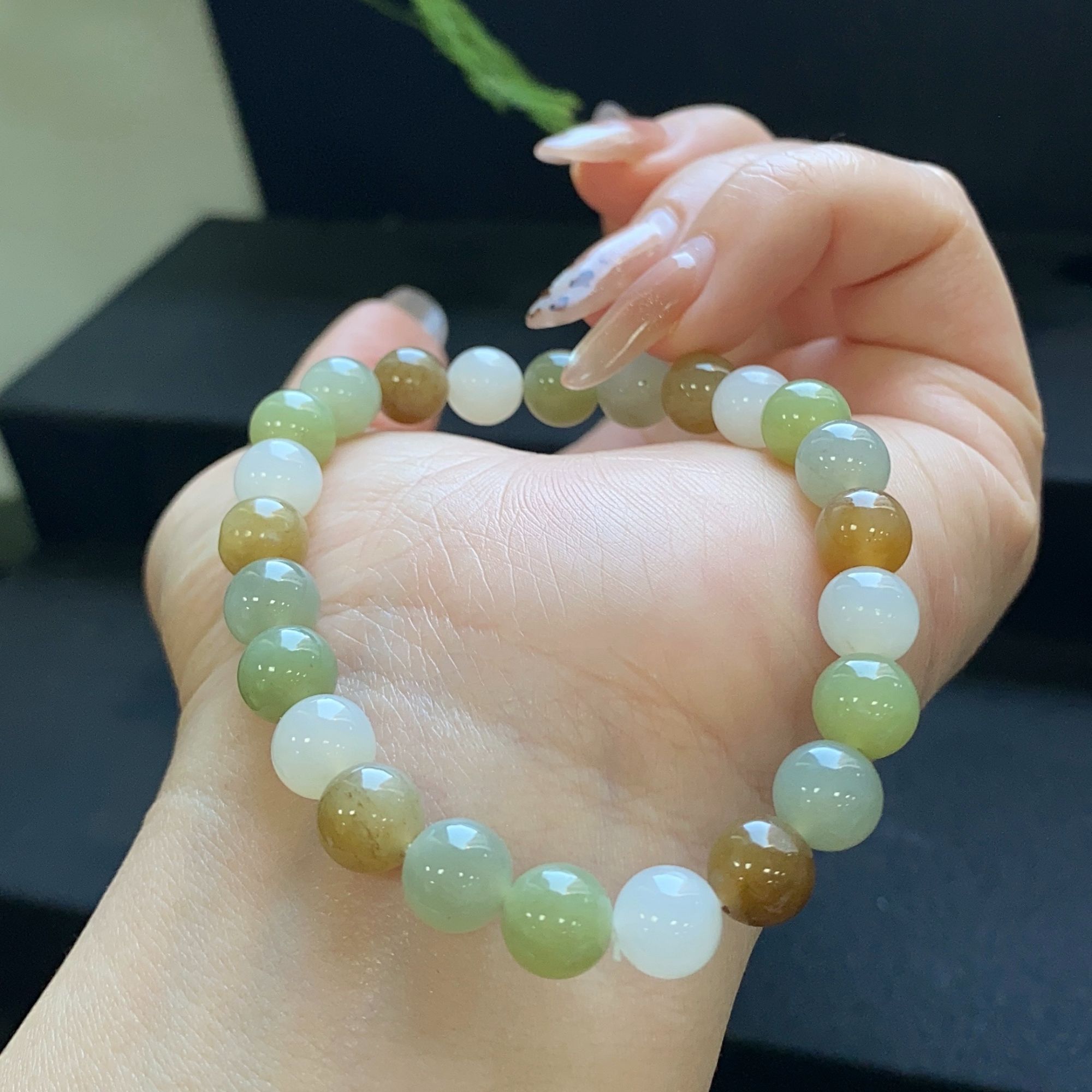 多宝和田玉手串  多样性随机发货