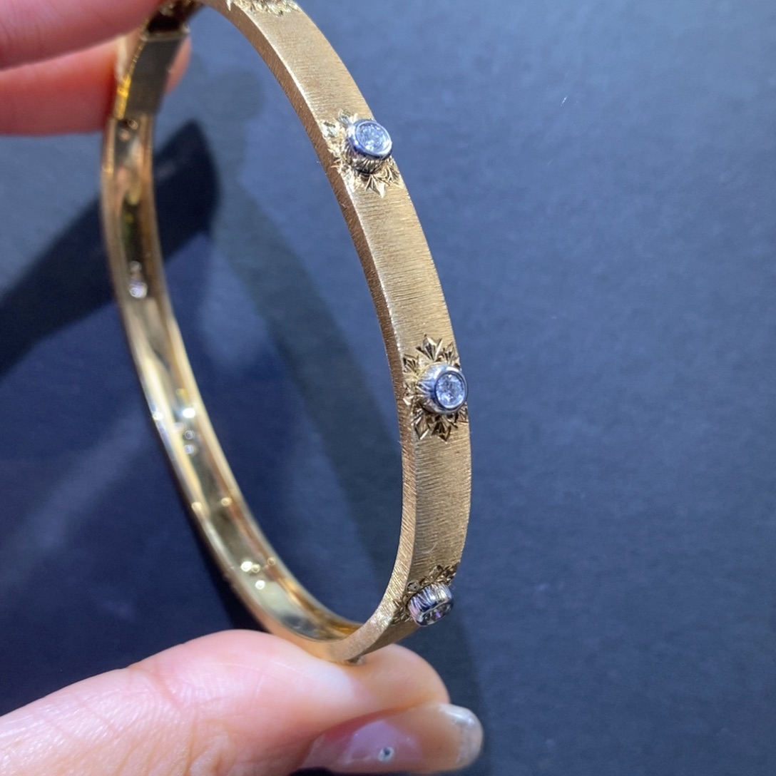 银S925镶嵌钻石手镯k黄拉丝十钻手镯