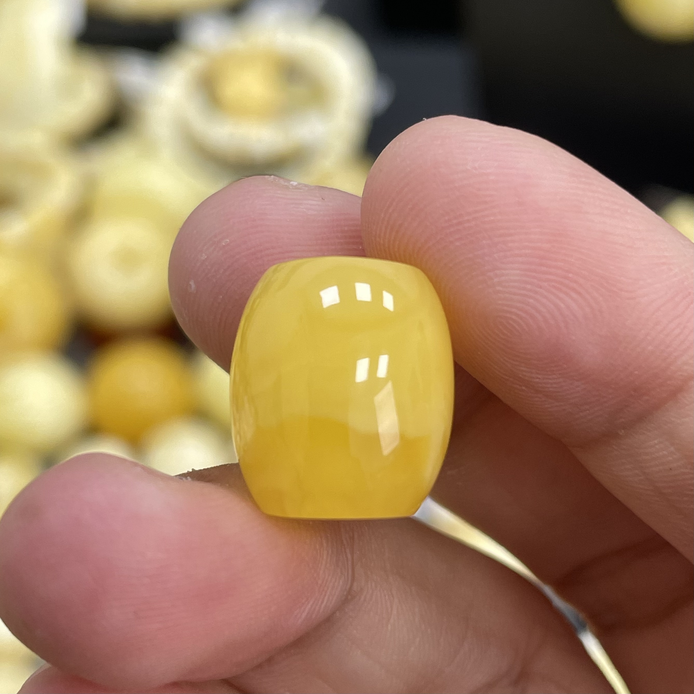 魔梵珠宝｜13.5*15.1mm天然蜜蜡 焦皮妖花