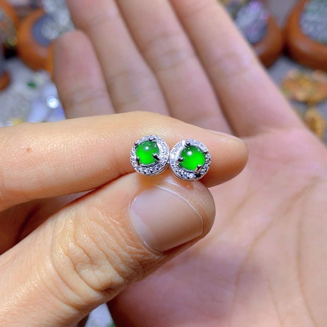 翡翠颈饰银S925镶嵌天然翡翠