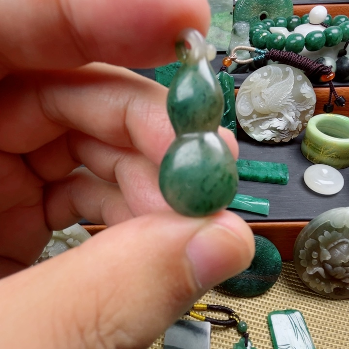 未镶嵌独山玉珠宝半成品