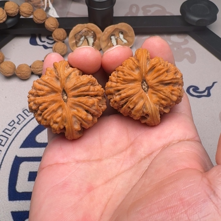 桃核吊坠南疆石42尺3