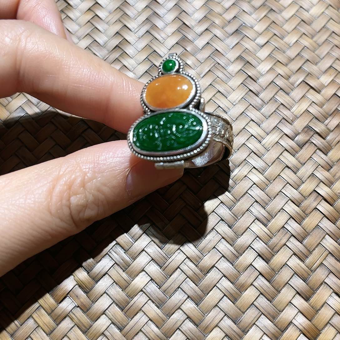 翡翠戒指银S925镶嵌小*个性十足时尚
