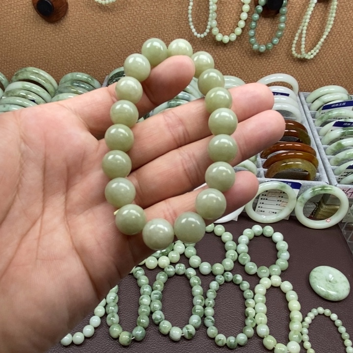 蛇纹石玉未镶嵌手链