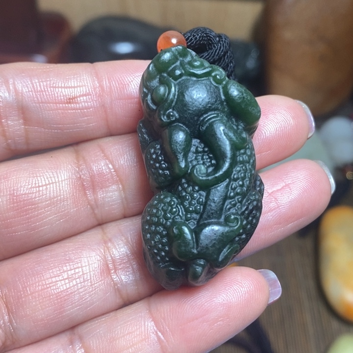 和田玉（糖玉）挂件未镶嵌