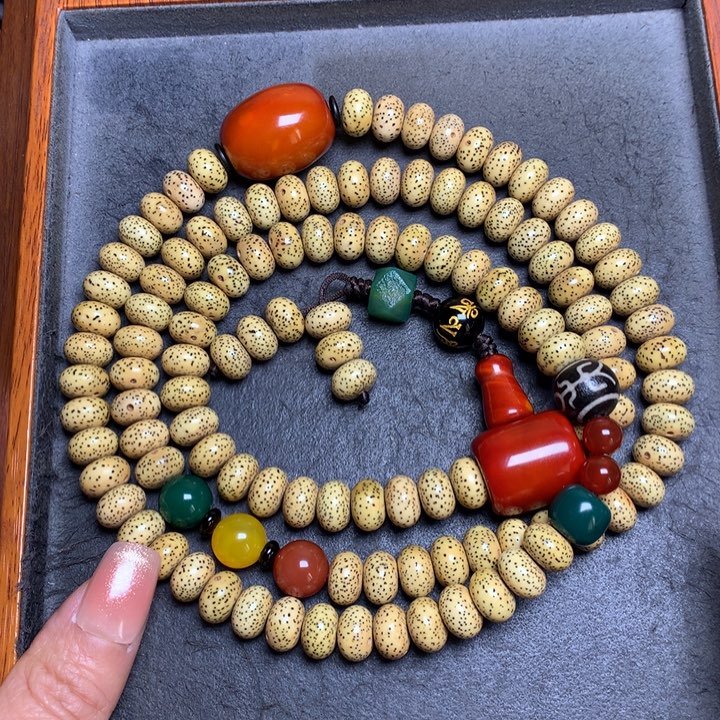 星月菩提吊坠菩提