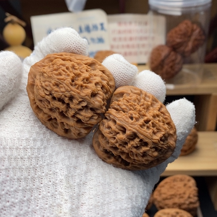 吊坠文玩核桃龙****h正三角毕业38尺1124