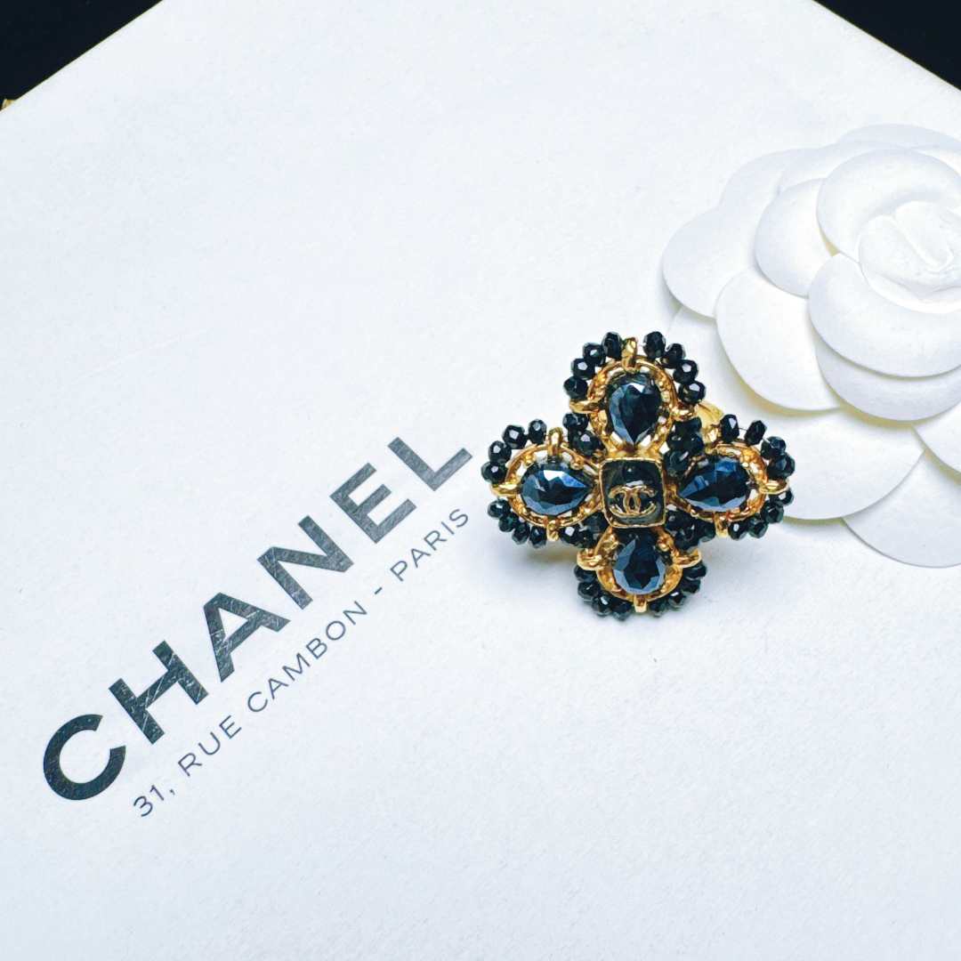 95新 Chanel/香奈儿 柚礼中古/香奈儿四叶草十字戒指lz509270