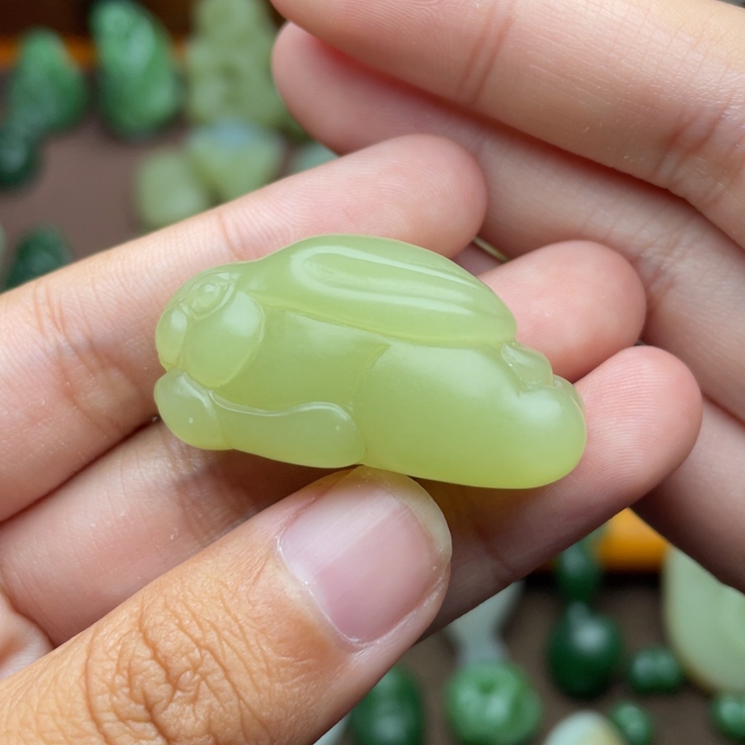 【闪购商品】和田玉未镶嵌颈饰喜*爱