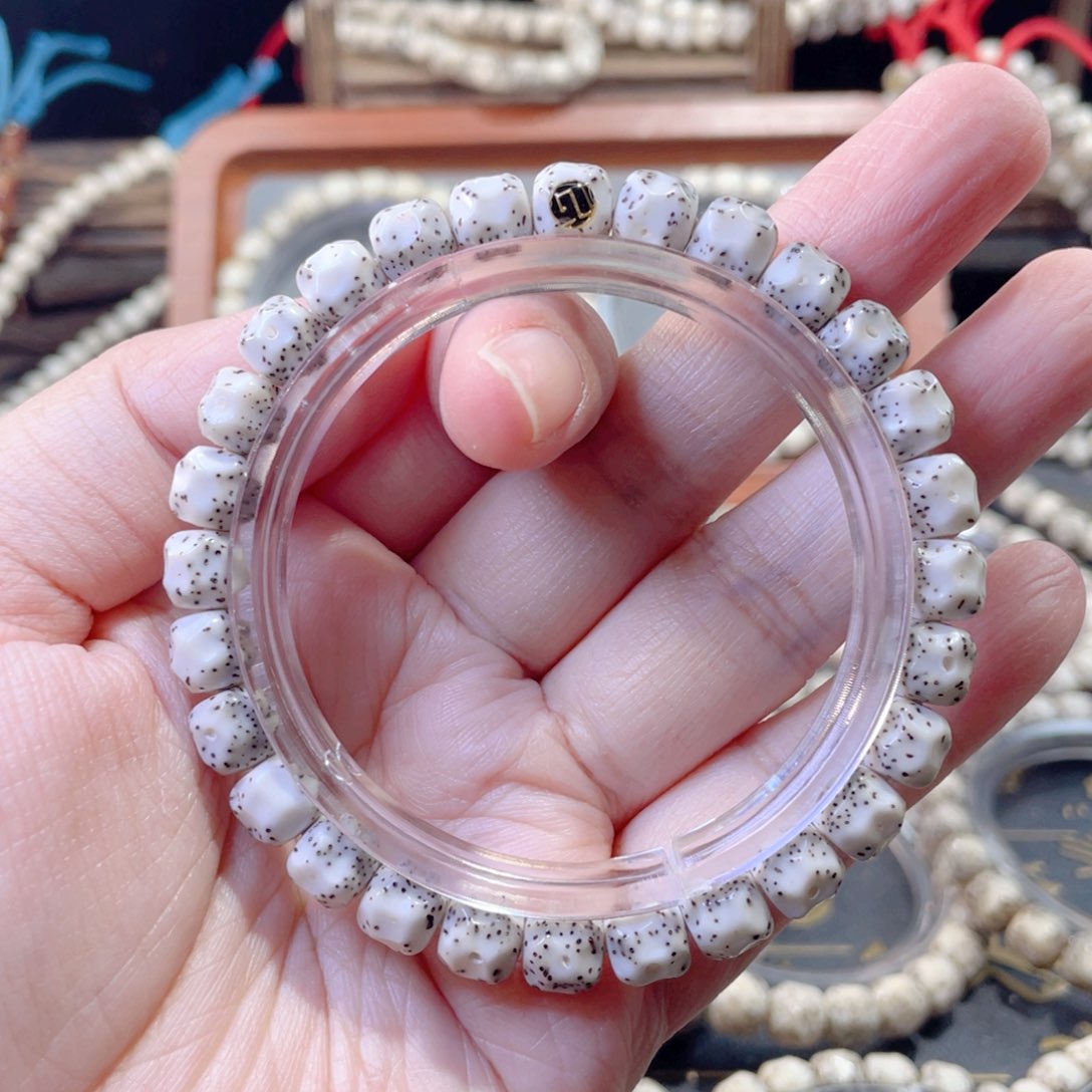 星月菩提手串石玉料骨瓷白手工无相