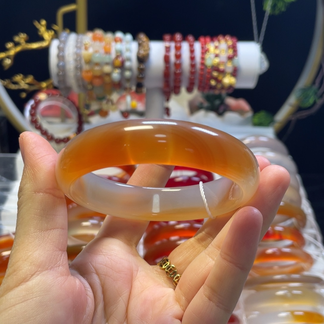 玛瑙/玉髓手镯未镶嵌