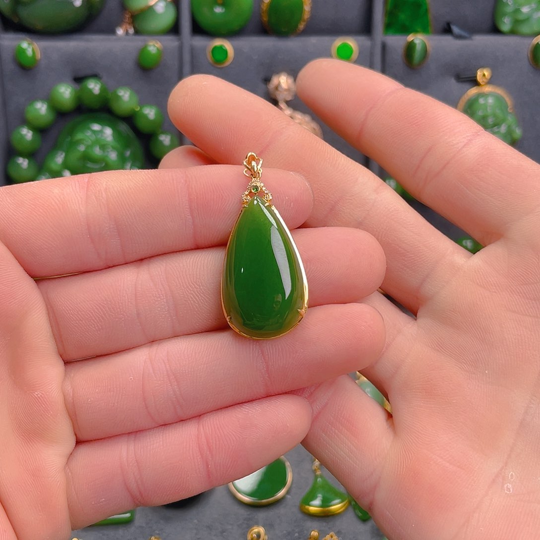 和田玉（碧玉）吊坠(不含链)18K金镶嵌2580