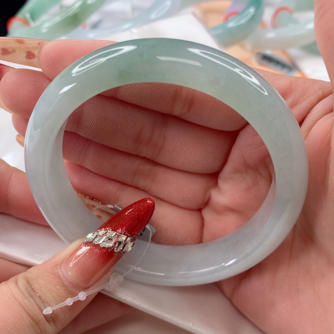 翡翠手镯未镶嵌无**际正圈59.60