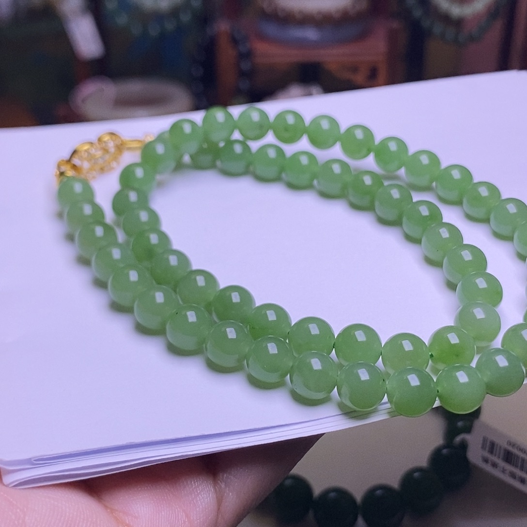 和田玉未镶嵌颈饰碧玉苹果绿约8mm妈妈项链