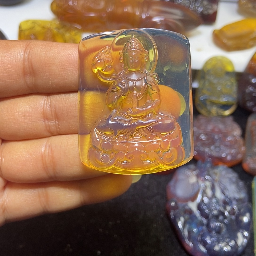 琥珀未镶嵌颈饰缅甸天然琥珀吊坠