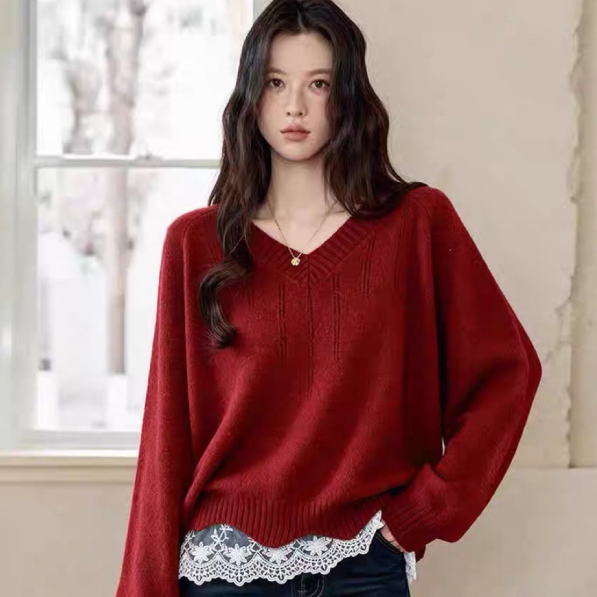 301 秋冬百搭亮丝设计感拼接蕾丝边V领套头针织女