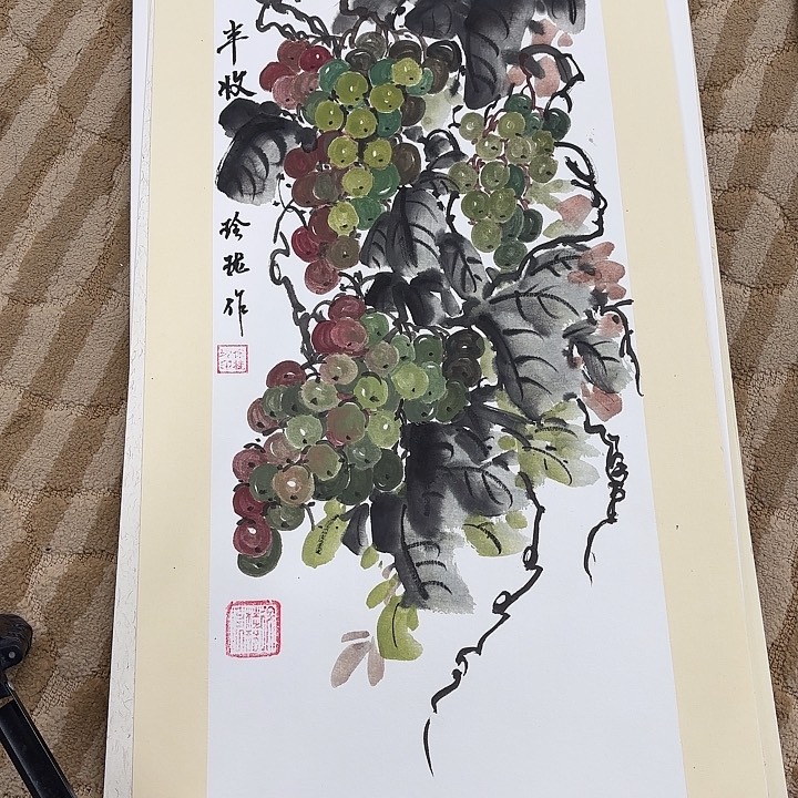 国画花鸟的翅膀是一个巨大而巨大的