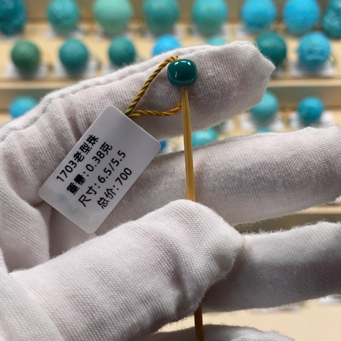 绿松石未镶嵌精品高瓷绿松石哦