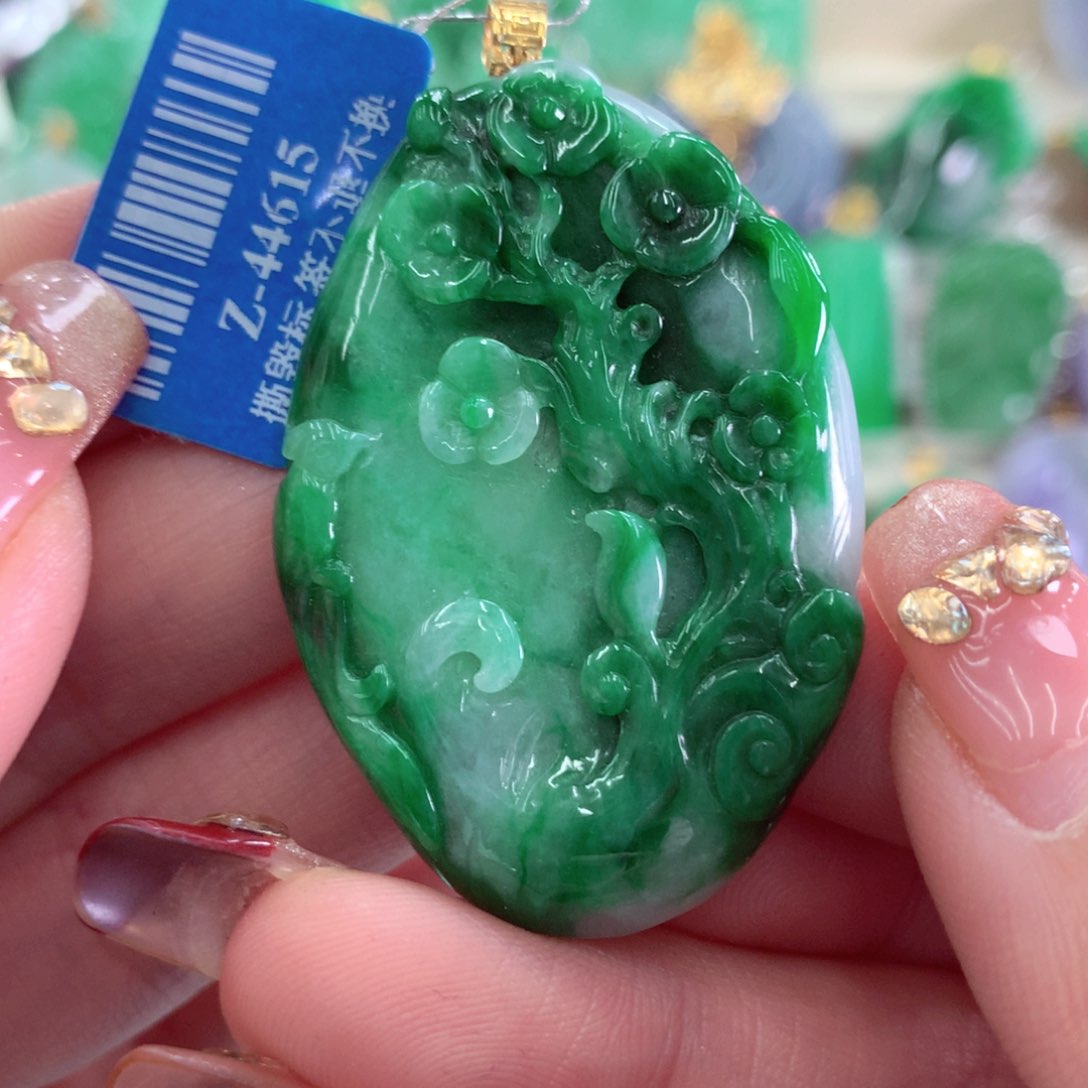 翡翠吊坠(不含链)18K金镶嵌