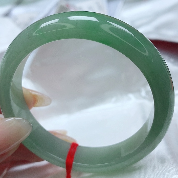 翡翠手镯未镶嵌缅甸天然A货翡翠