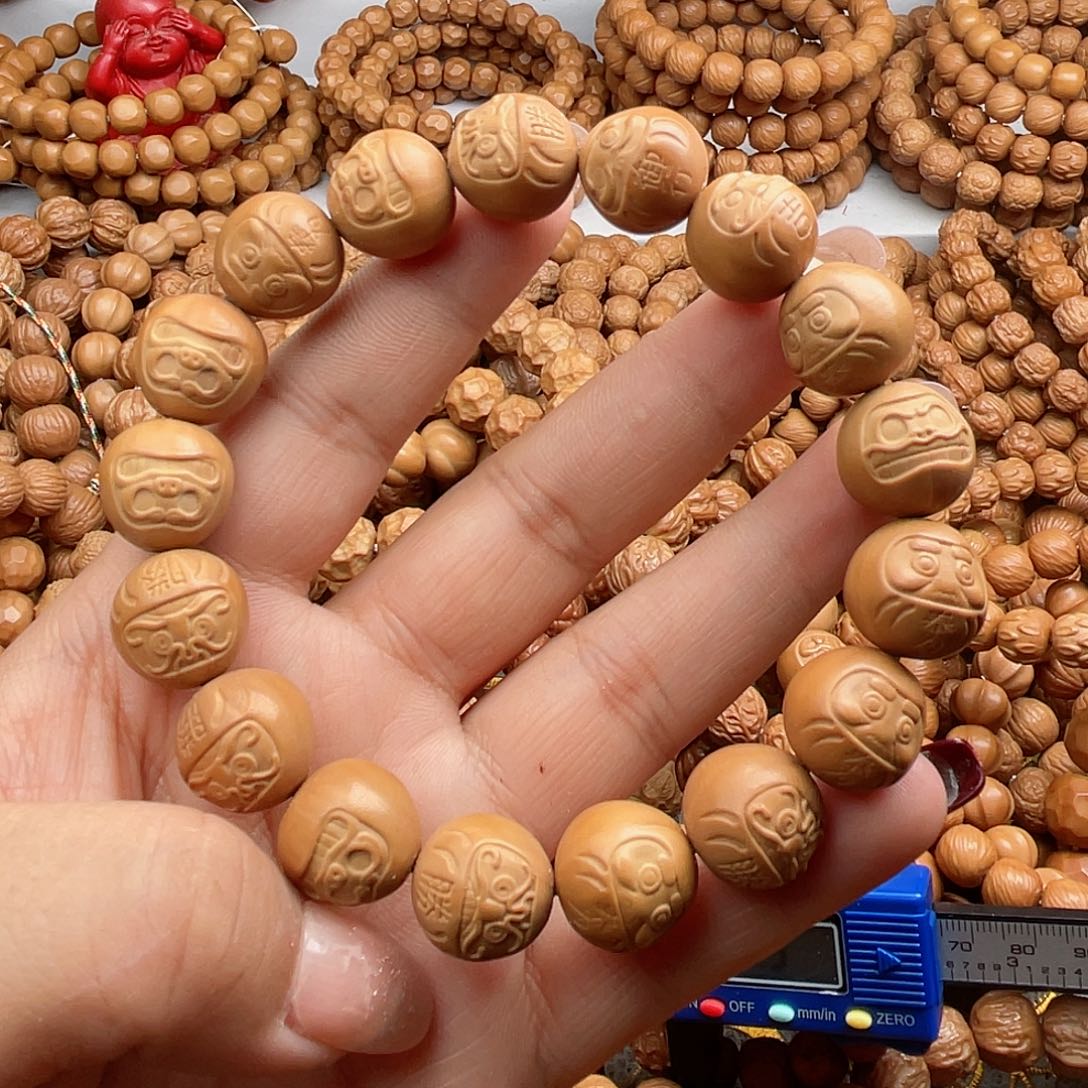 猴头核桃吊坠14+达摩蛋微瑕