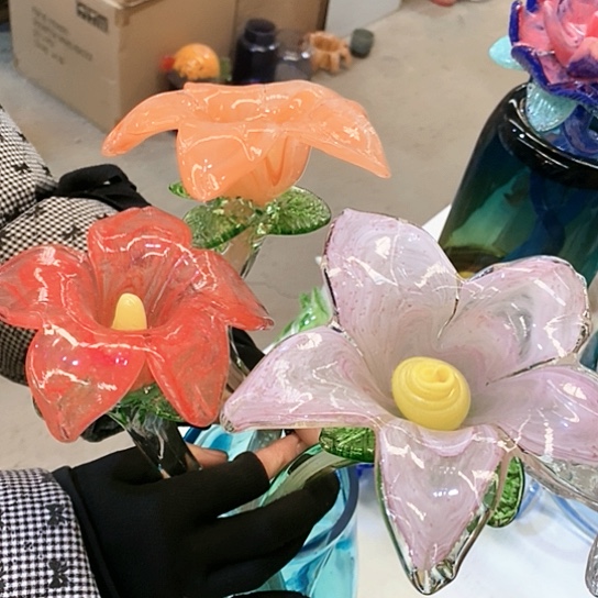 琉璃花瓶高48厘米宽12厘米