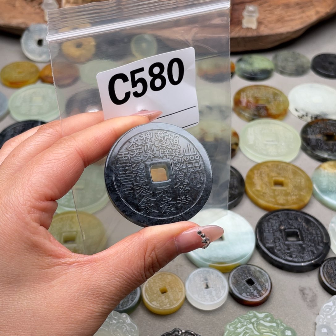 蛇纹石玉颈饰未镶嵌ぃ***甜