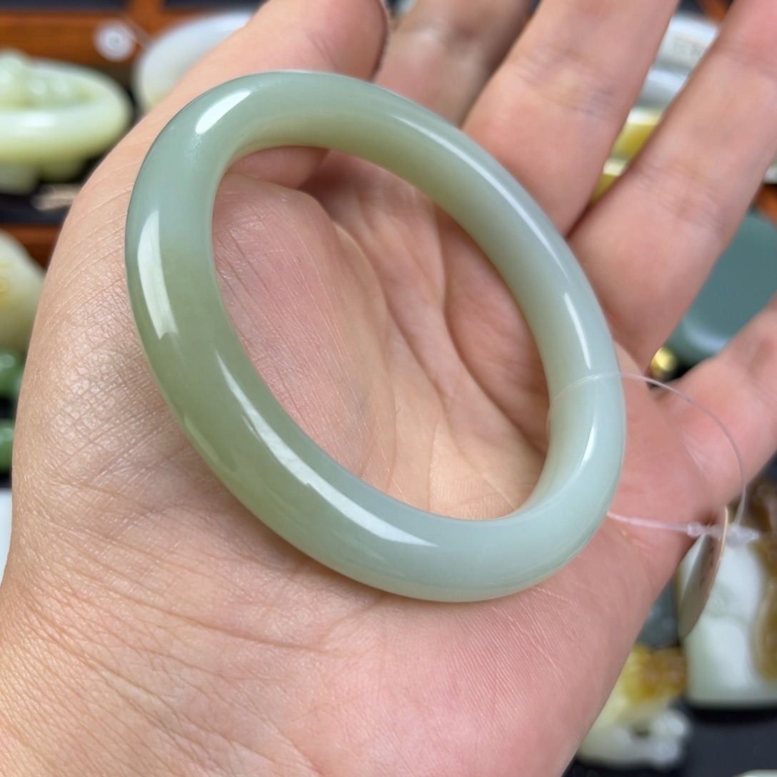 和田玉（糖玉）手镯未镶嵌L****l56.57