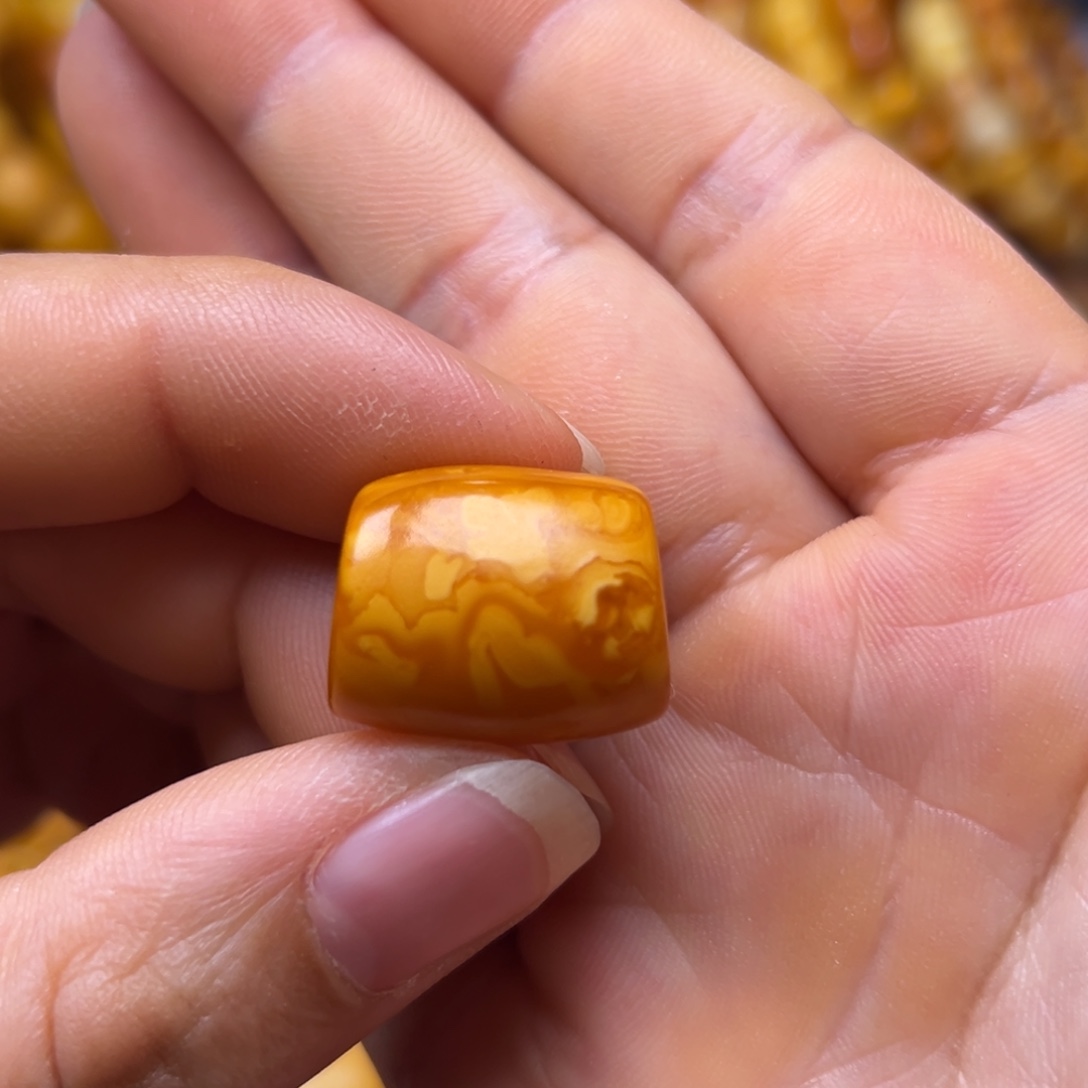琥珀未镶嵌吊坠(不含链)