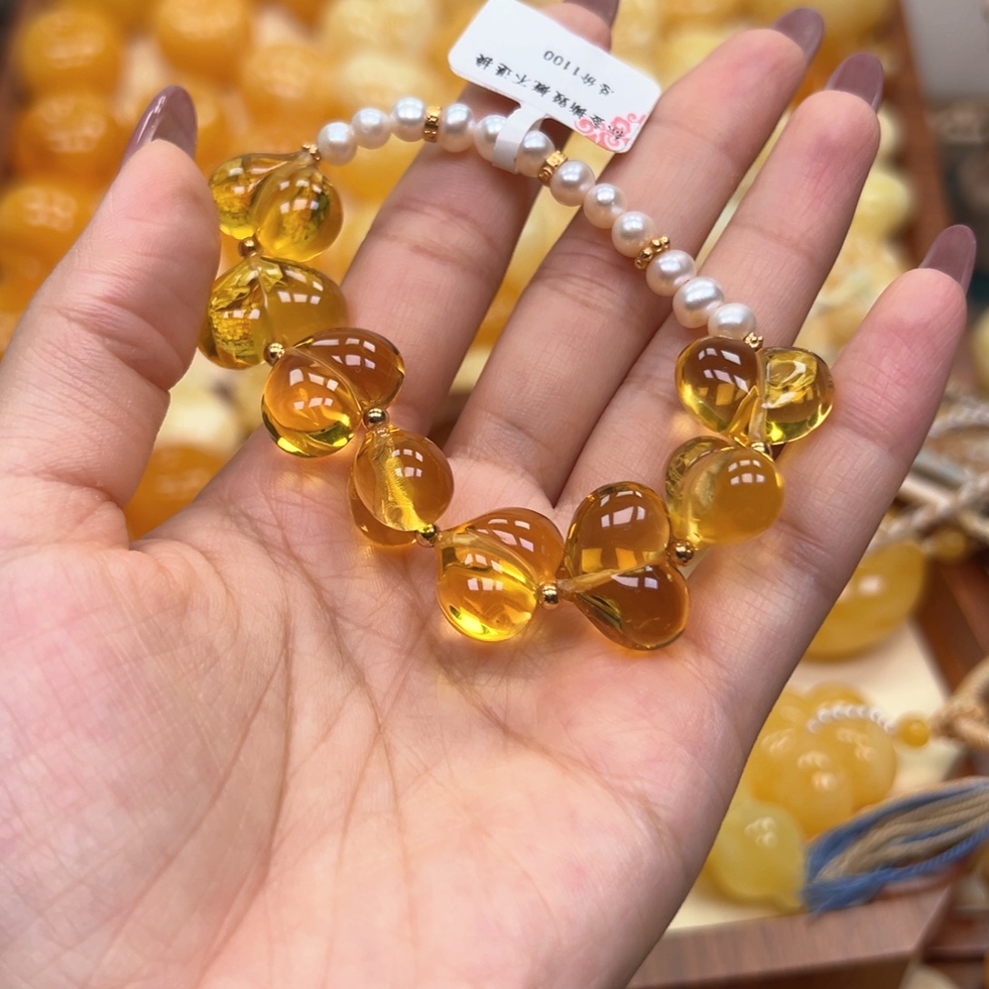 琥珀颈饰未镶嵌蜜蜡