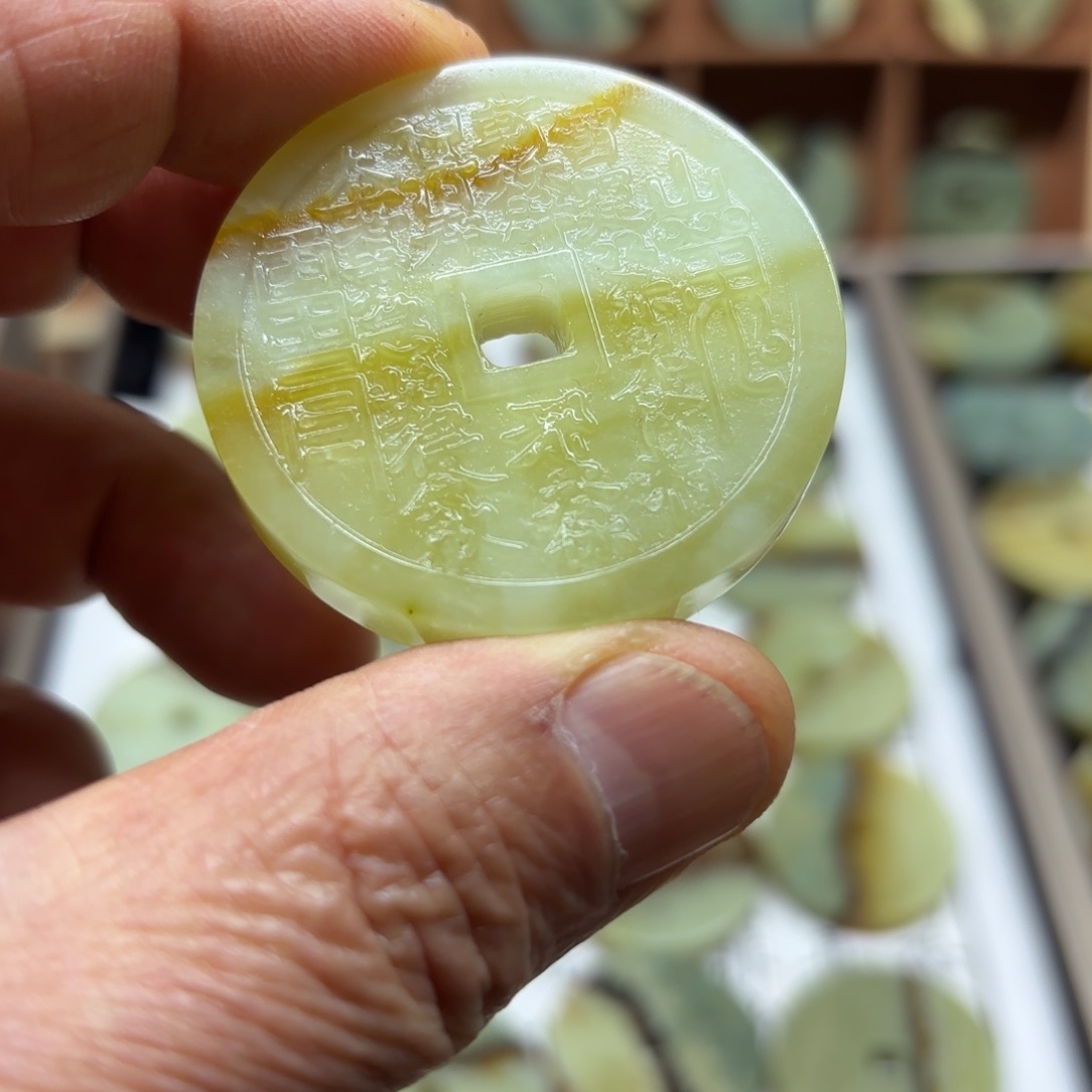 岫玉岫玉山鬼未镶嵌