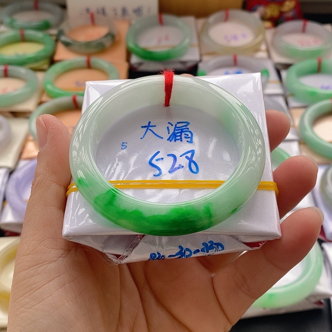 翡翠手镯未镶嵌5号