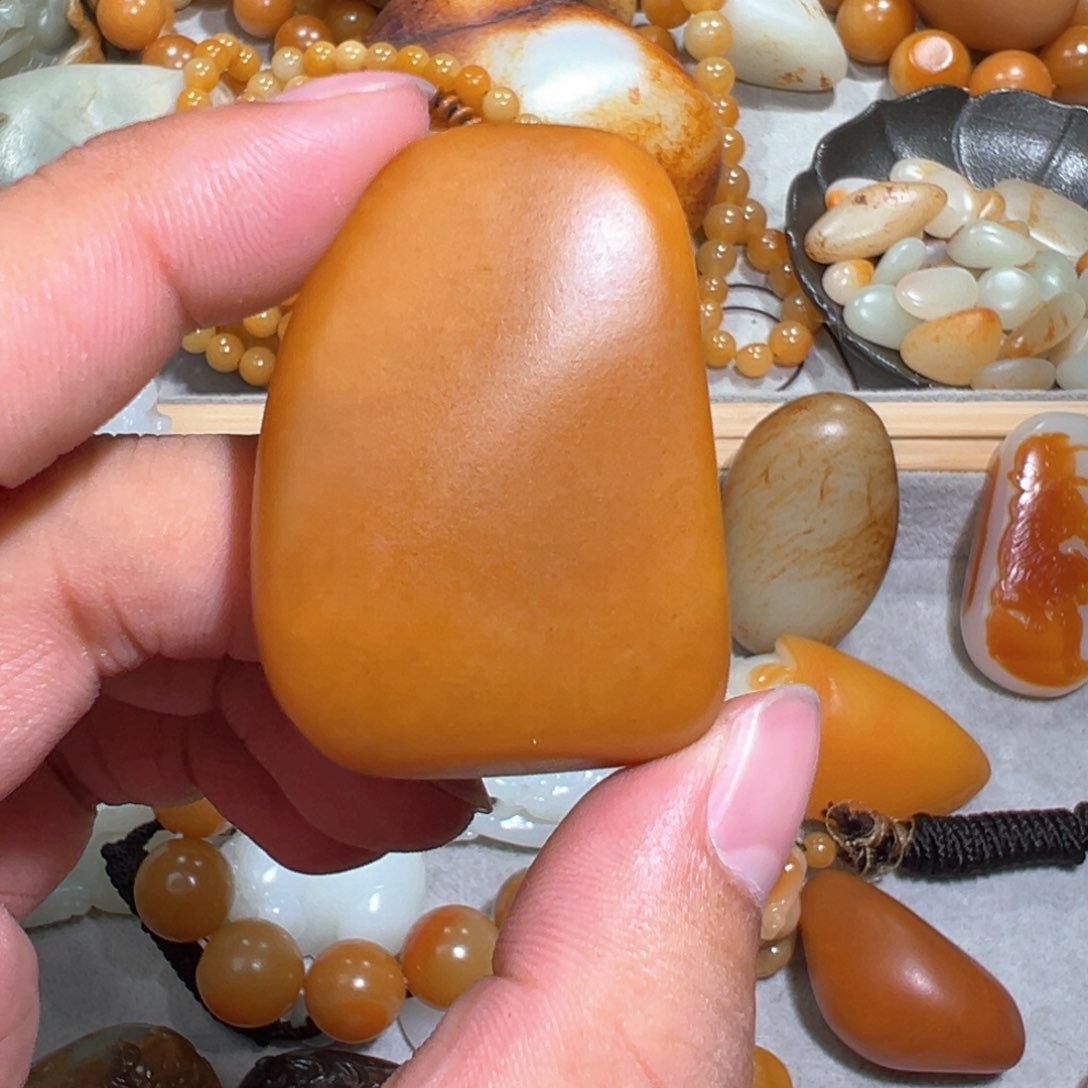 和田玉颈饰未镶嵌涌****i