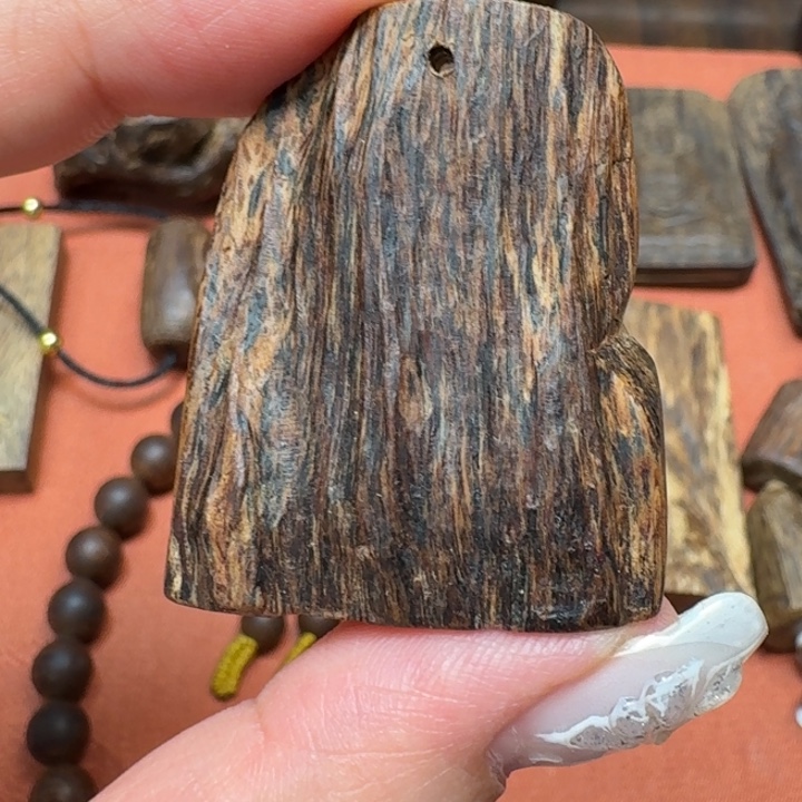 大叶紫檀（黑酸枝木类）