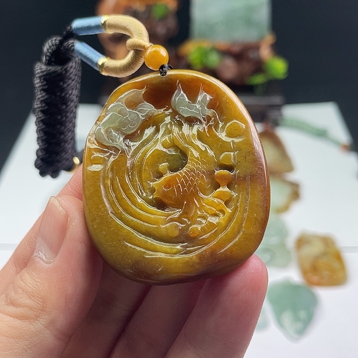 翡翠未镶嵌颈饰吊坠