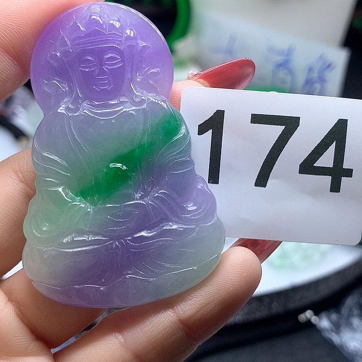 翡翠吊坠(赠链)未镶嵌