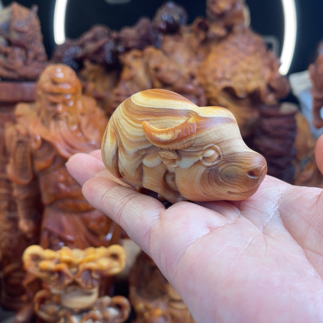 松木（琥珀木）其他瑕小牛