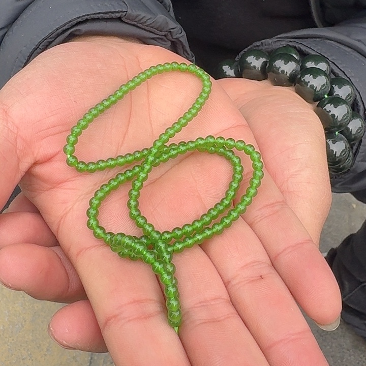 和田玉颈饰未镶嵌4