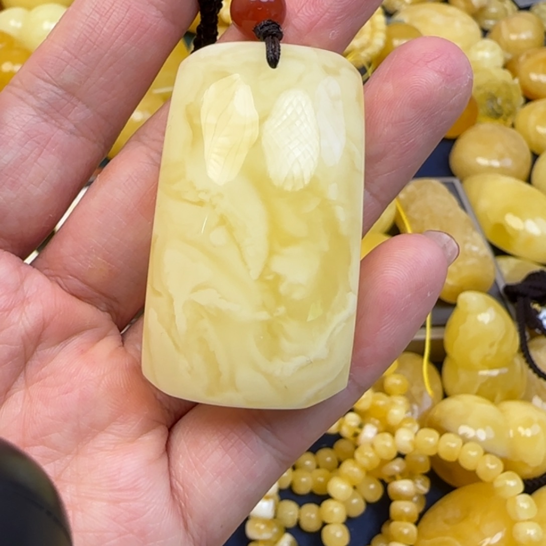 未镶嵌颈饰蜜蜡天然蜜蜡