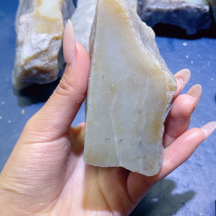 和田玉未镶嵌珠宝半成品