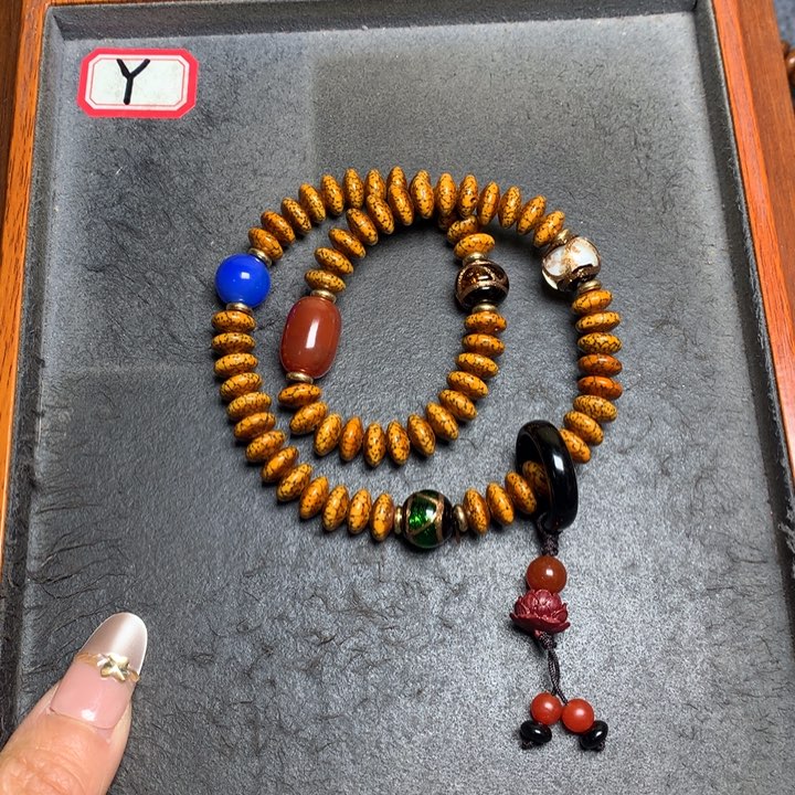 星月菩提吊坠菩提
