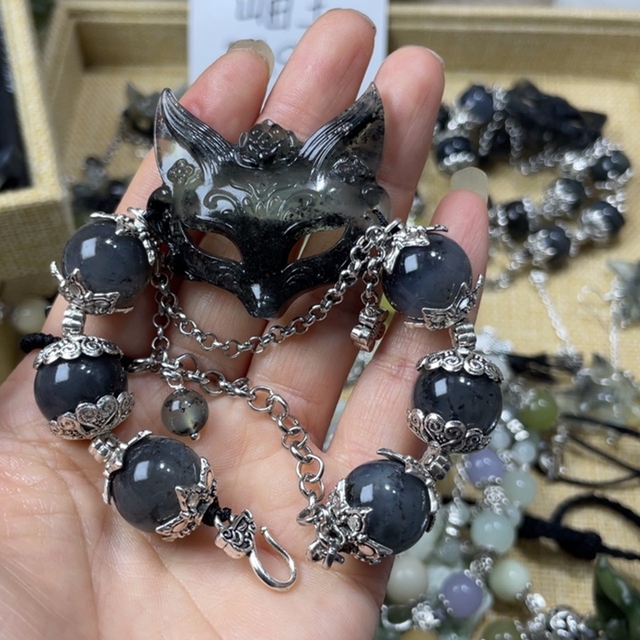 蛇纹石玉合金颈饰