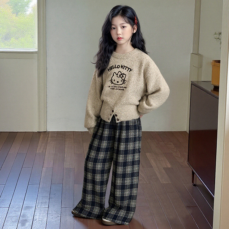 2025新款小个子圆领百搭毛衣女童针织韩版洋气格子裤秋冬卡通可爱