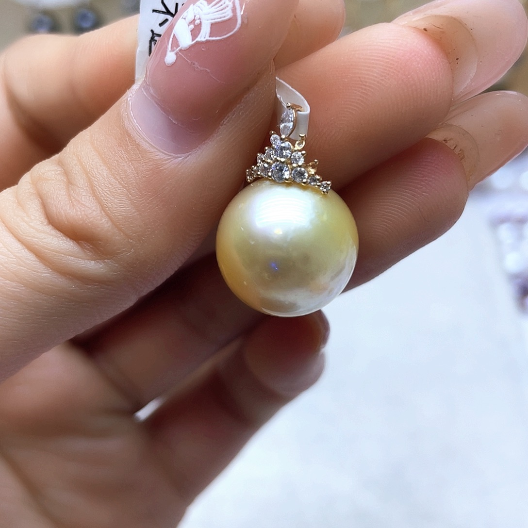 海水珍珠颈饰18K金镶嵌