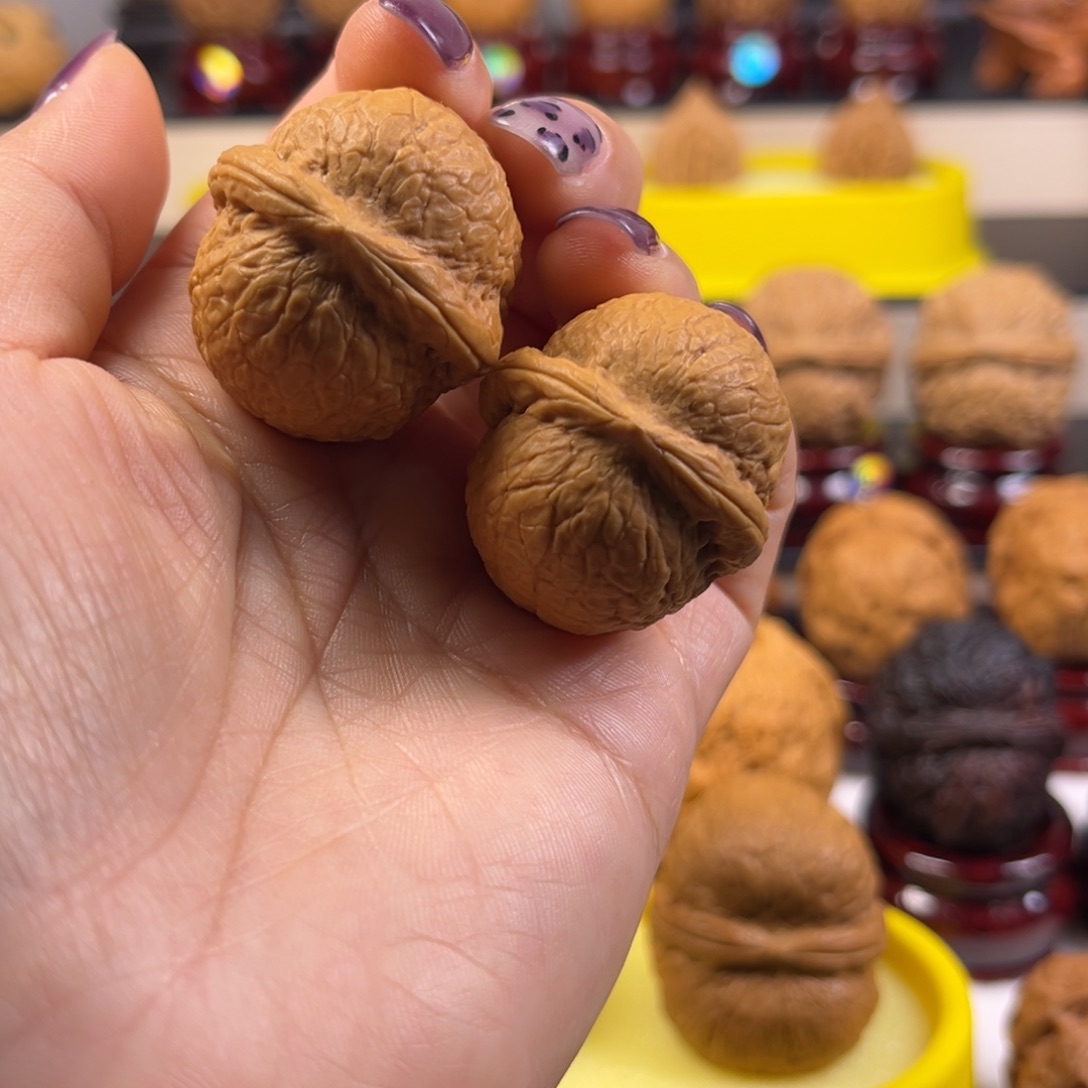 文玩核桃吊坠蛇皮球W