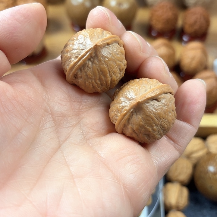 文玩核桃吊坠水*血云朵240