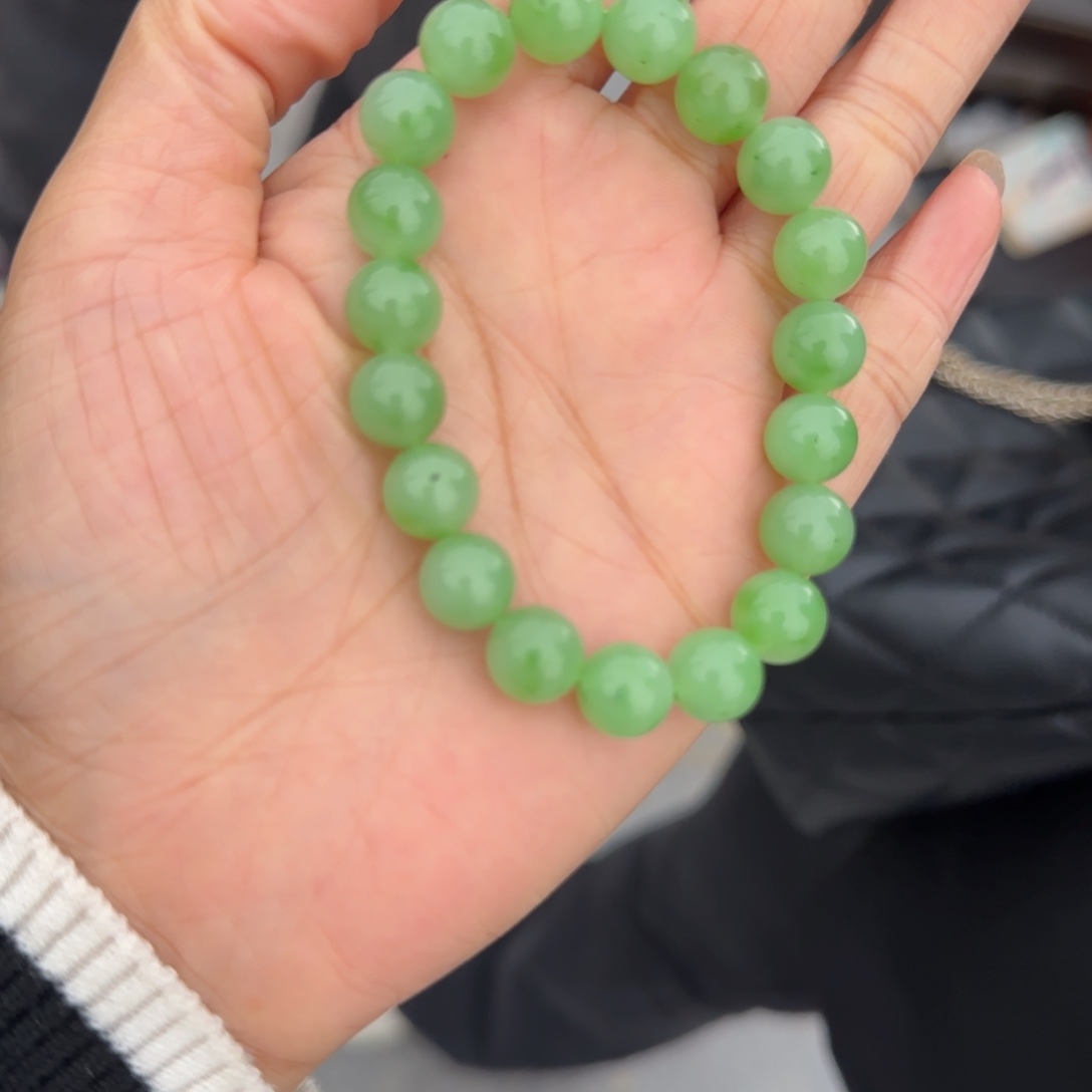 未镶嵌手链和田玉卡12碧玉苹果绿高货手串