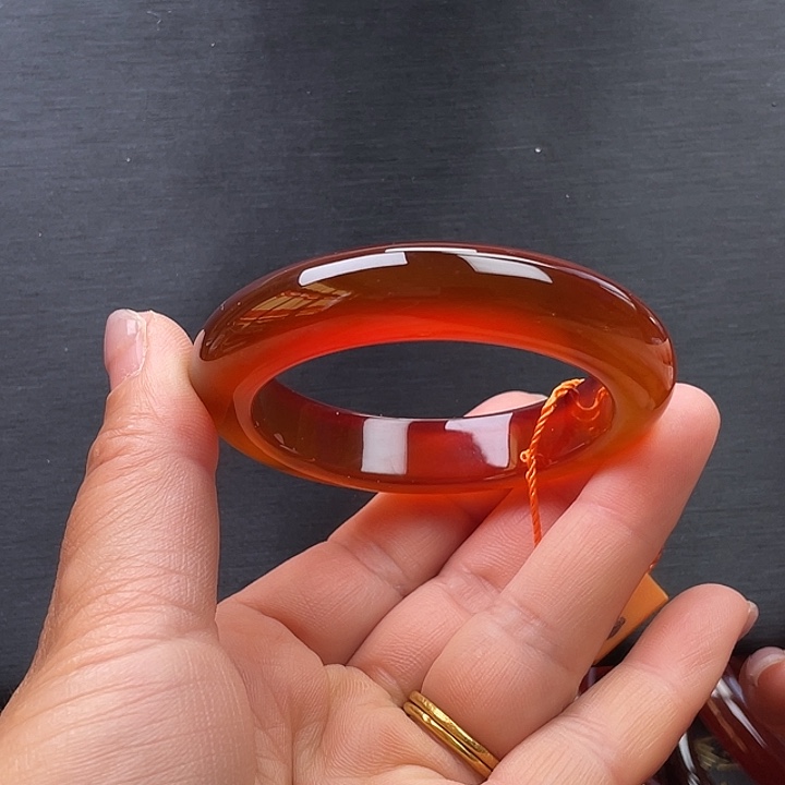 玛瑙/玉髓未镶嵌手镯52.2