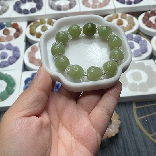 石英质玉（非洲翠）合金手串