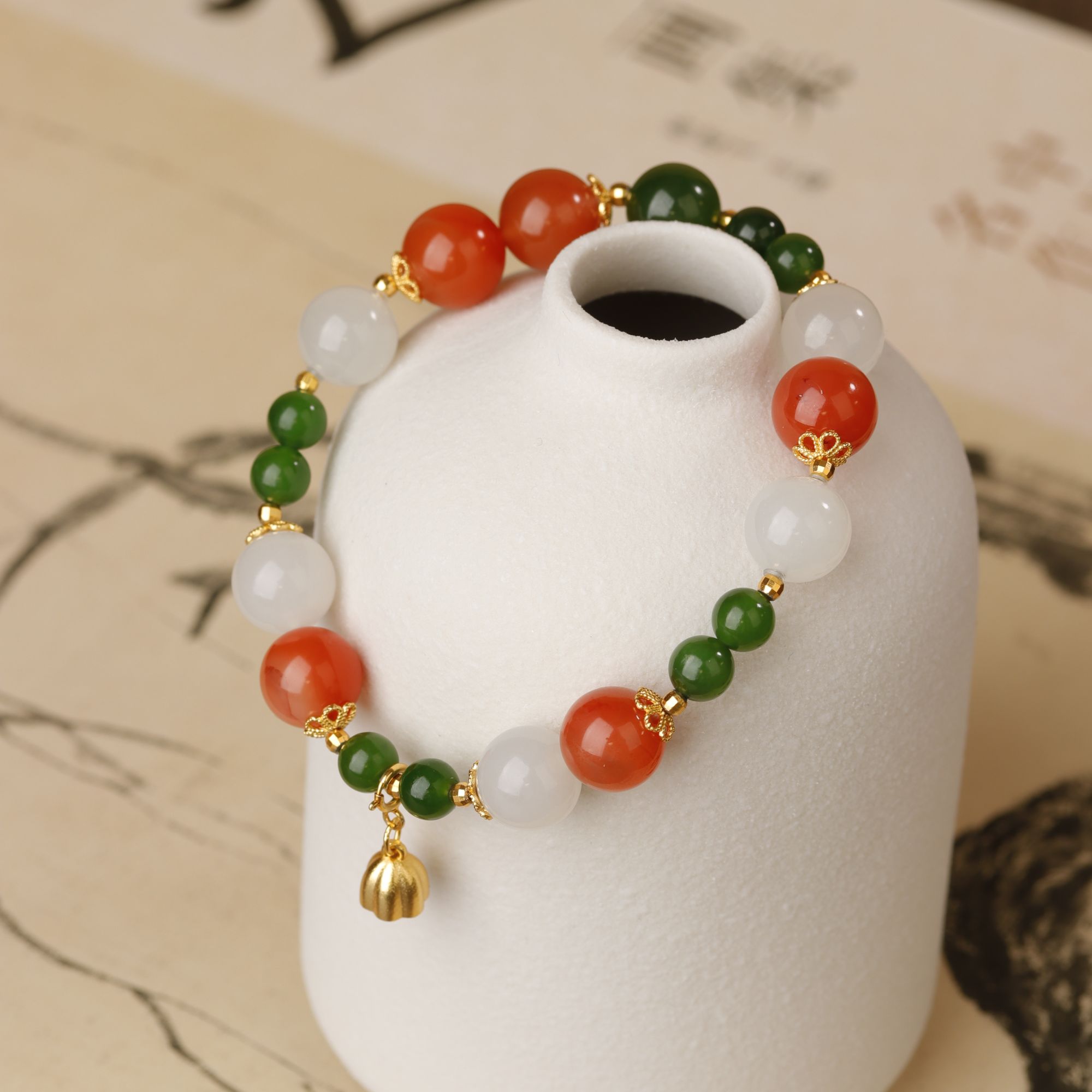 新气象丨圣诞多宝南红和田玉手串